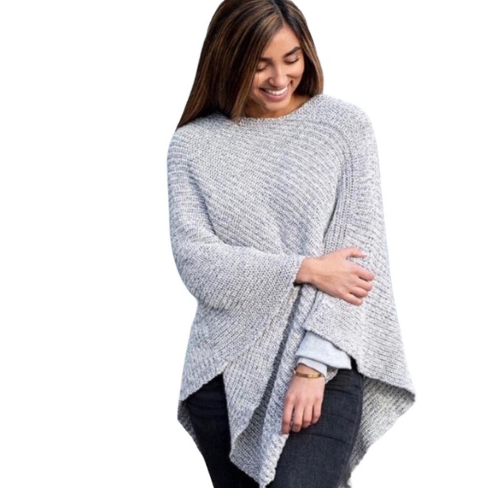 LYM Black White Yarn Knit Shawl